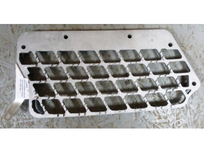 Подножка алюминиевая нижняя тягач/миксер правая  SH F3000 SHAANXI / Shacman (ШАНКСИ / Шакман)  фото 1 Новосибирск